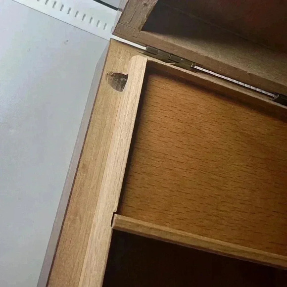 House Of Goebe,l Stormy Weather Music Box by M.J. Hummel - Picture 6 of 6